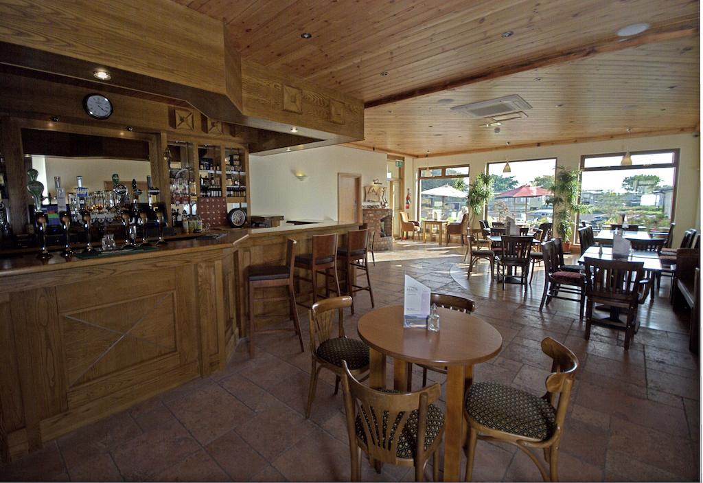 Beach Hotel & Restaurant Downings Extérieur photo